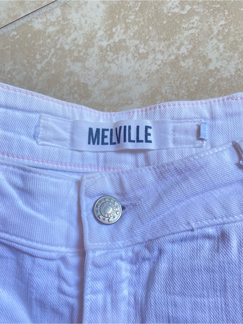 Brandy Melville white stretchy denim jean shorts. - Picture 4 of 8